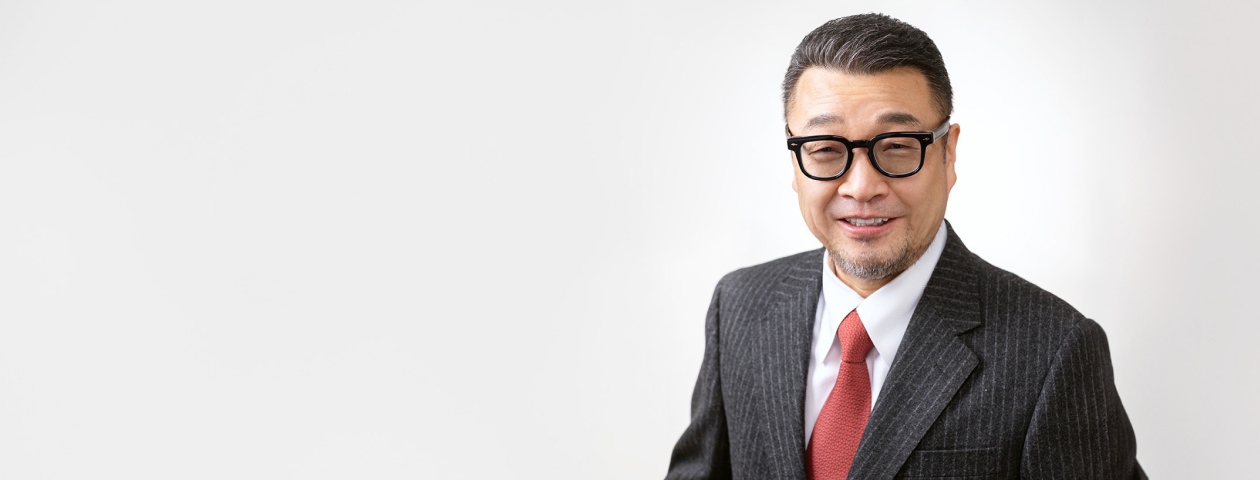 写真:フォディア株式会社 代表取締役会長 四鹿 和彦